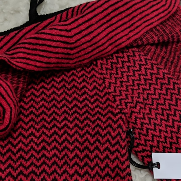 BB DAKOTA Debeney Striped Off-the-shoulder Sweater - Picture 9 of 13